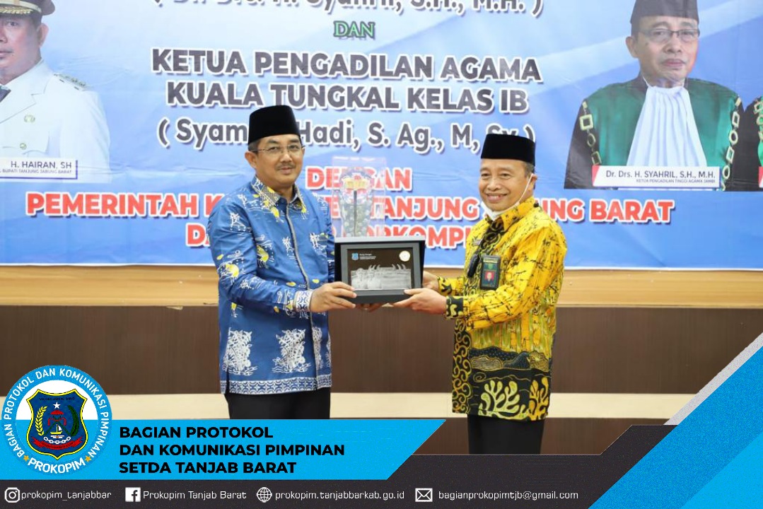WhatsApp Image 2022-10-02 at 10.01.45 Bupati Kabupaten Tanjung Jabung Barat Drs.H.Anwar Sadat,M.Ag
