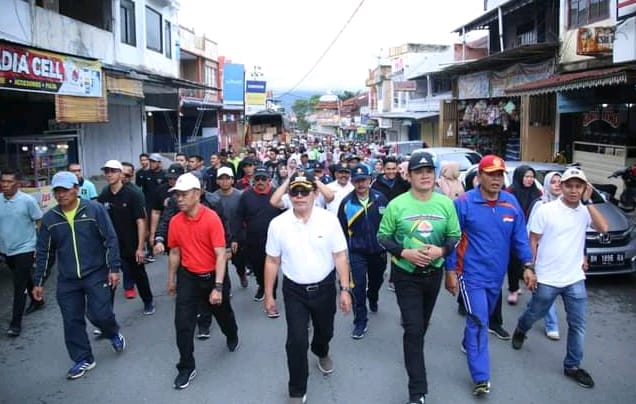 Suasana peringatan hari jalan kaki sedunia di Kota Sungai Penuh.