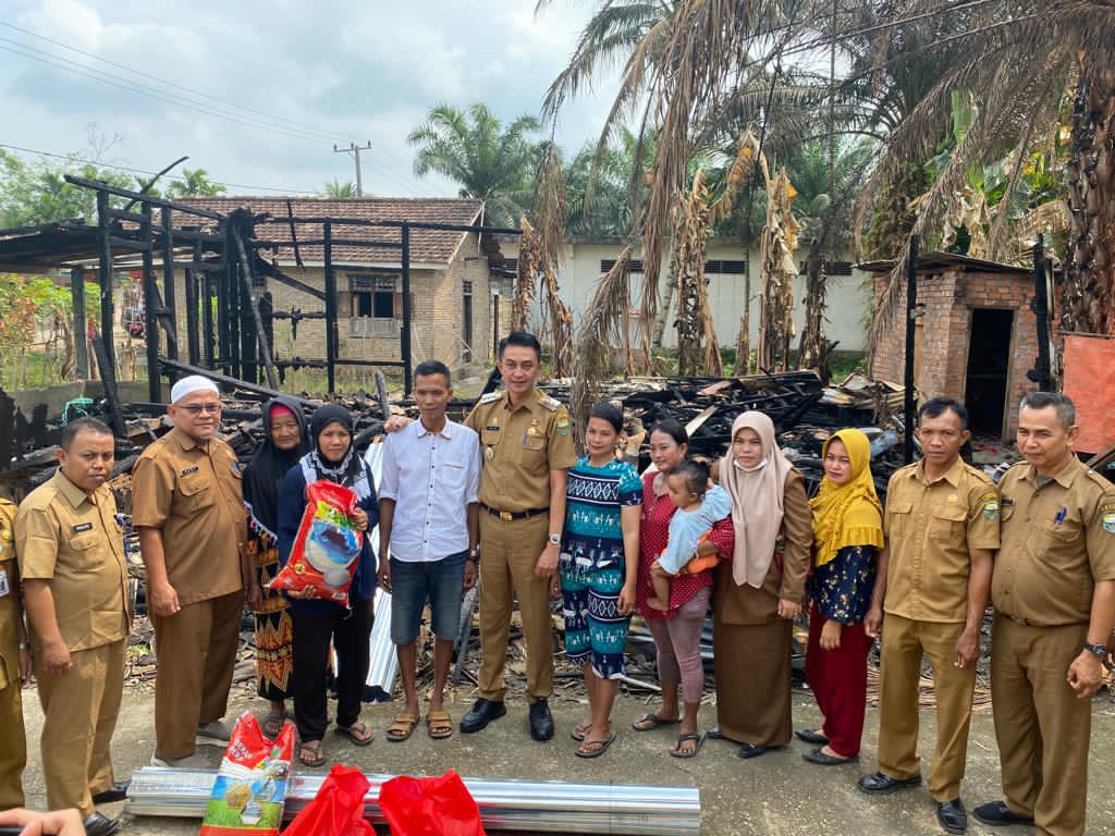 Korban kebakaran di Kelurahan Sengeti.