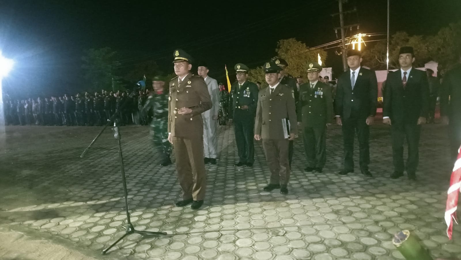 Renungan Suci di Taman Makam Pahalawan.