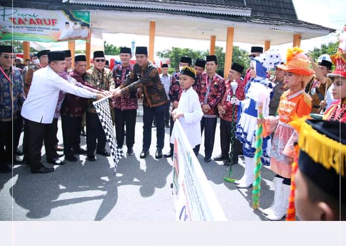 Pelepasan peserta Pawai Ta'aruf Musabaqah Tilawatil Qur'an (MTQ) Ke-51 Tingkat Provinsi Jambi