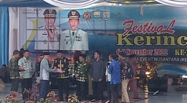 Bupati Kerinci, Dr. H. Adirozal