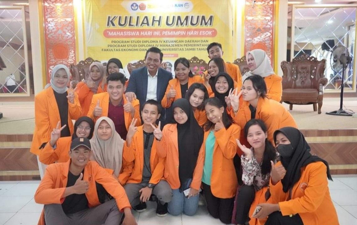 Bupati Batanghari M Fadhil Arief