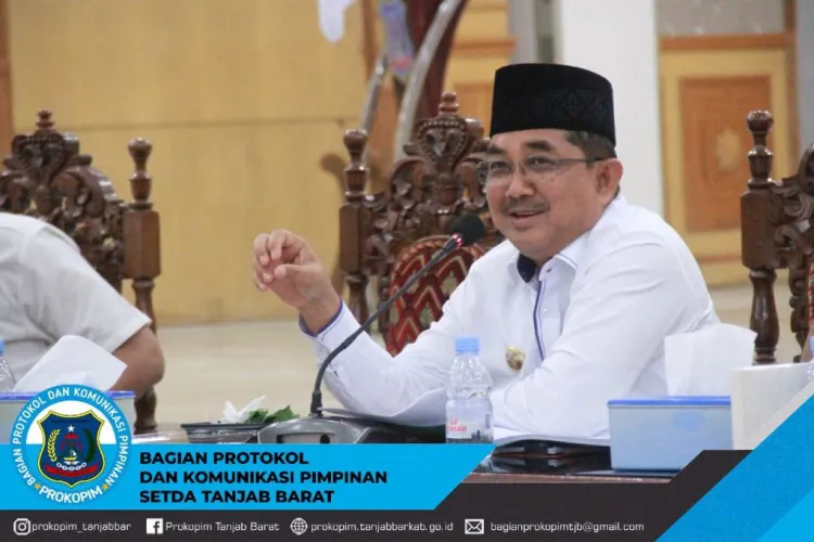 Bupati Tanjung Jabung Barat Drs. H. Anwar Sadat M. Ag