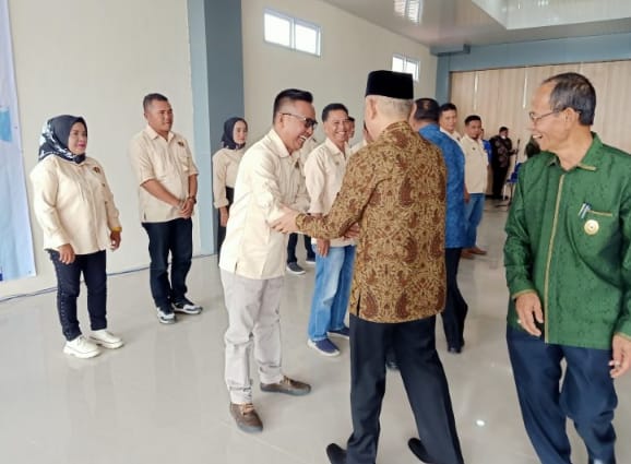 Bupati Kerinci, Adirozal