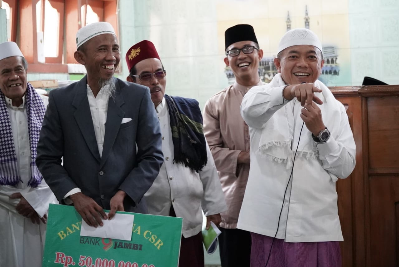 Gubernur Jambi Dr.H.Al Haris,S.Sos.,M.H