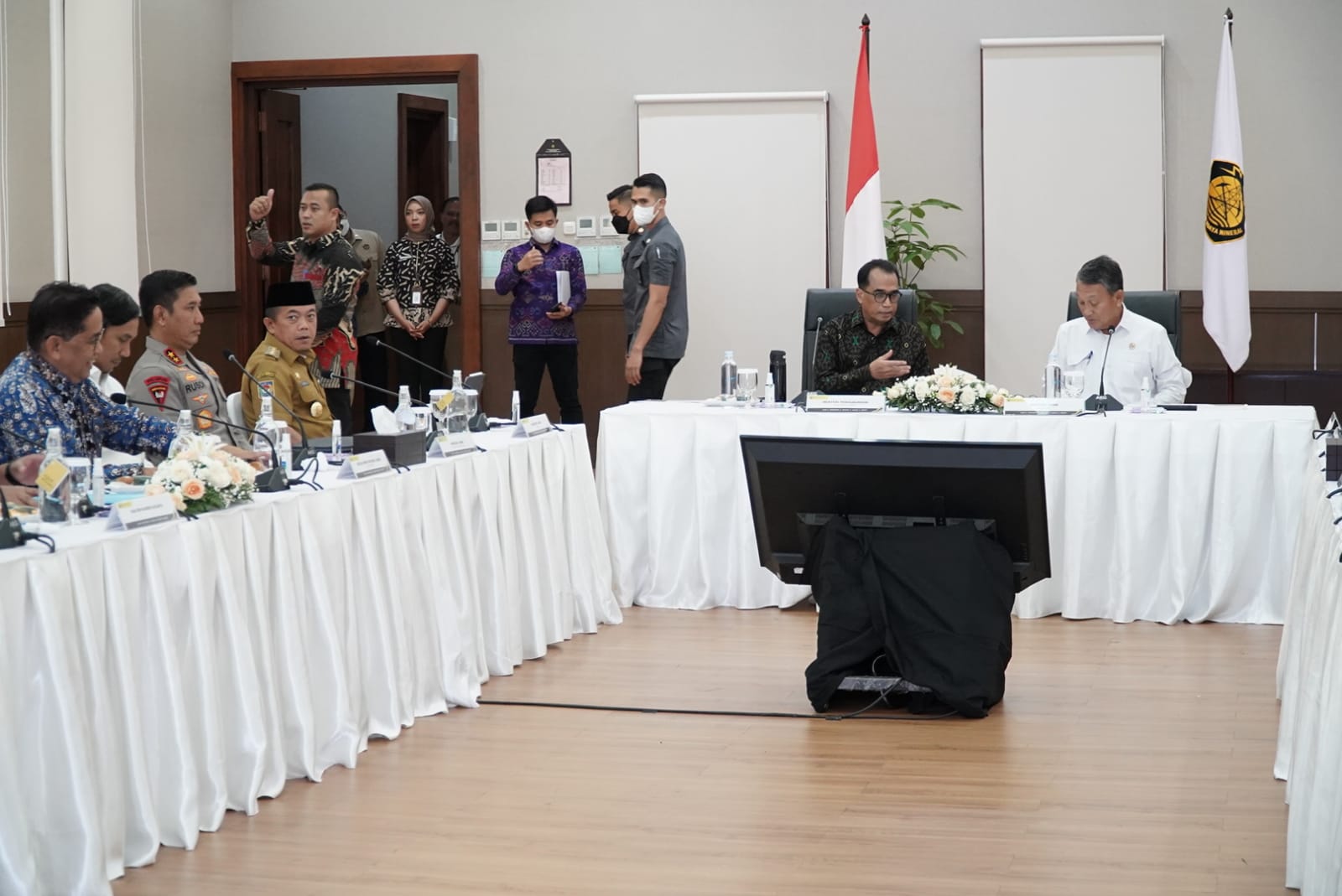 Rapat Koordinasi Pembahasan Penertiban dan Penyelesaian Angkutan Batubara di Provinsi Jambi, bertempat di Ruang Rapat Damar Gedung Heritage Lantai 2 Kementerian Energi Sumber Daya Mineral, Jakarta Pusat