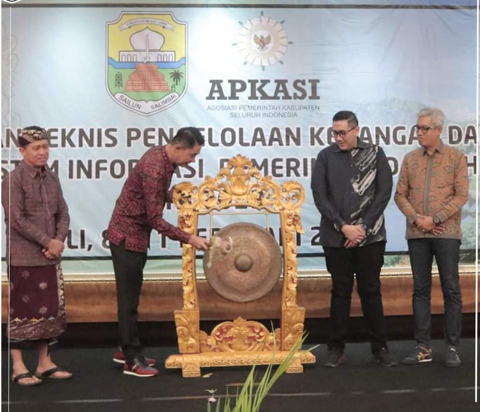 Pj Bupati Muaro Jambi Buka Bimtek Pengelolaan Keuangan Daerah Berbasis SIPD