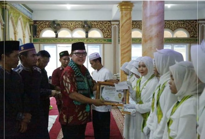 Wali Kota Sungai Penuh Ahmadi Zubir