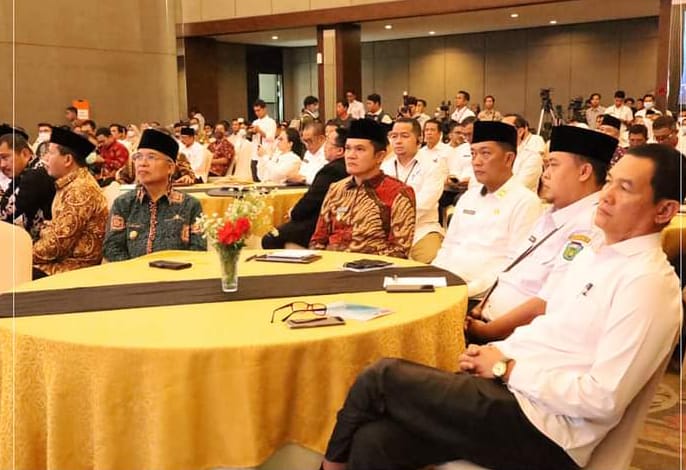 Wakil Wali Kota Alvia Santoni (Antos)