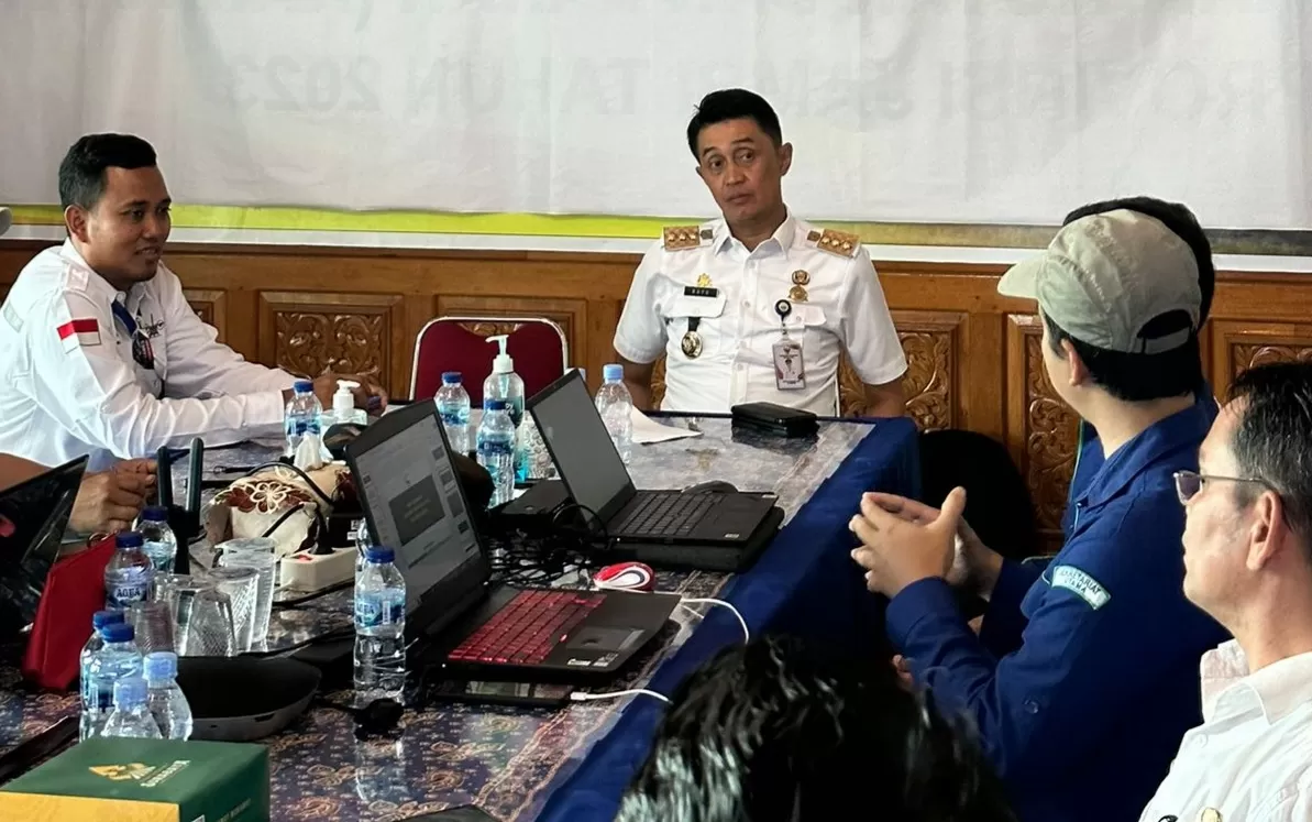 rapat pelaksanaan operasi teknologi modifikasi cuaca (TMC) dalam rangka operasi pembasahan lahan gambut di wilayah Provinsi Jambi dan Sumatera Selatan tahun 2023