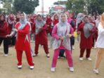 Kegiatan senam sehat DWP Kota Sungai Penuh bersama DWP Provinsi Jambi di Lapangan Merdeka Kota Sungai Penuh.
