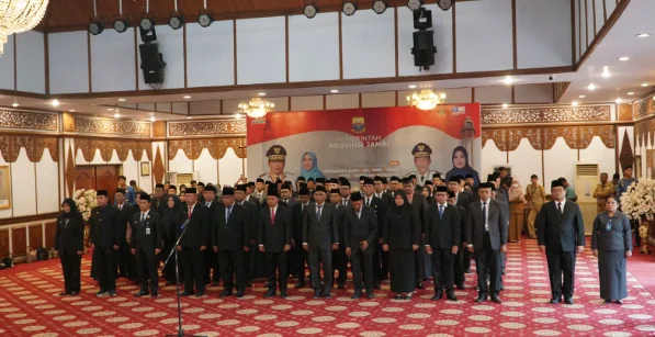 Gubernur Al Haris Lantik Ratusan Pejabat Eselon III dan IV