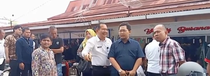 Kadisperindag Dampingi Direktur Logistik Kemendagri Cek Lokasi Rencana Pembangunan Pasar