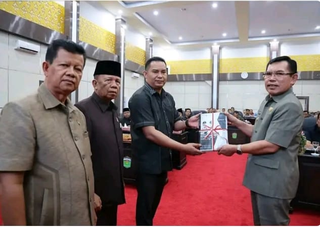 paripurna tentang laporan pertanggungjawaban Wali Kota Sungai Penuh TA 2023