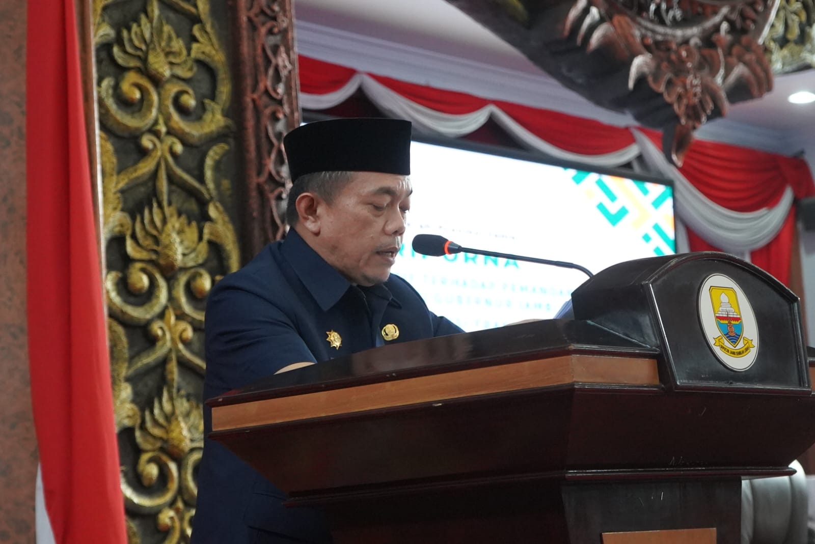 Gubernur Jambi Dr. H. Al Haris