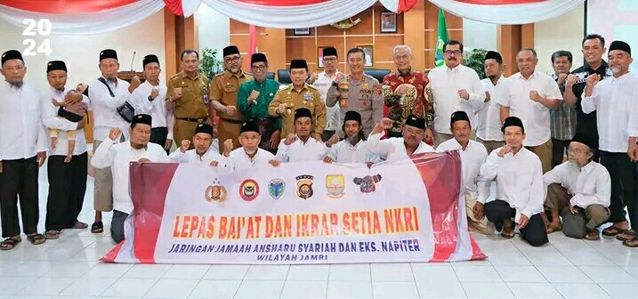 acara lepas baiat dan ikrar setia NKRI Jaringan Jamaah Ansharu Syariah dan Eks Napiter Wilayah Jambi.