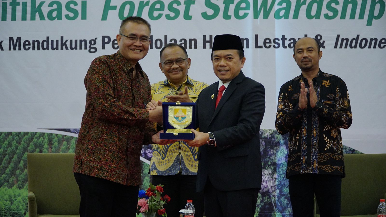 WhatsApp Image 2024-05-07 at 14.21.36 Sosialisasi Kebijakan Terbaru Sertifikasi Forest Stewardship Council (FSC),