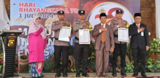 Ketua Komisi III Drs. Mulyadi Yacoub