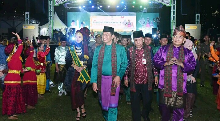 Acara Pembukaan Kegiatan Kenduri Swarnabhumi Festival Suku Batin IX di Muara Singoan.