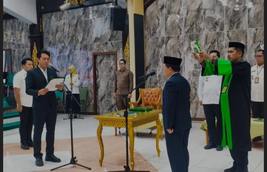 Mula P. Rambe kembali dilantik dan disumpah sebagai Penjabat (Pj) Sekretaris Daerah Kabupaten Batanghari