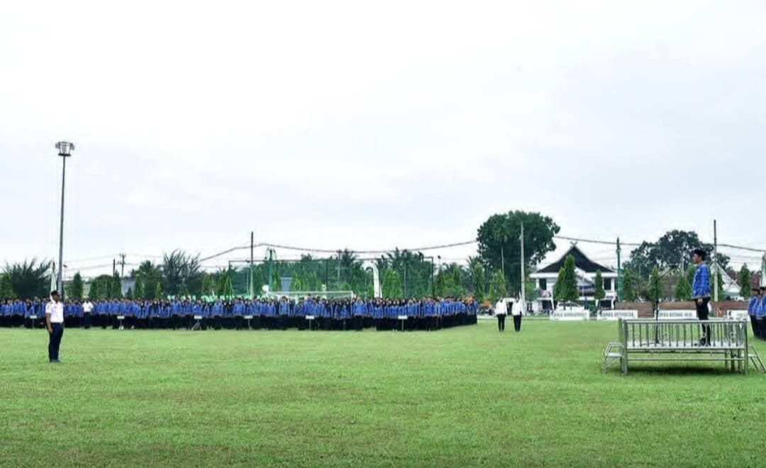 Bupati Batang Hari Mhd Fadhil Arief memimpin secara langsung upacara Peringatan Hari Perhubungan Nasional tahun 2025