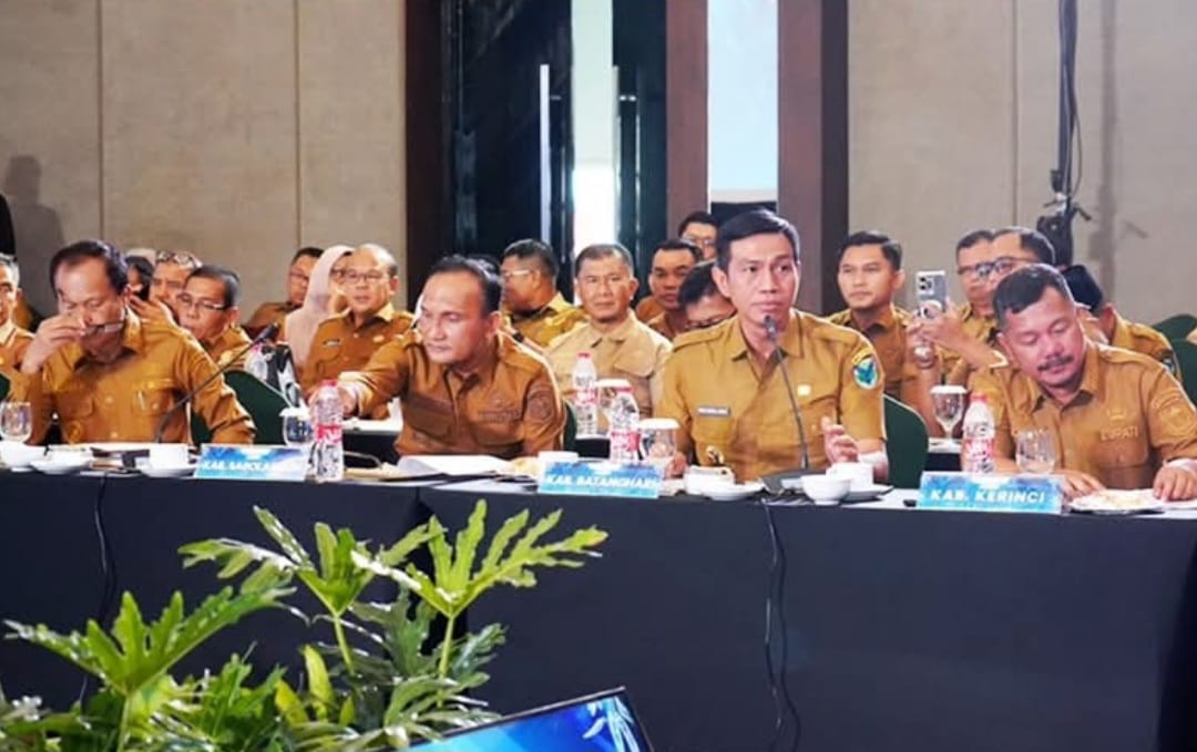 WhatsApp Image 2025-11-25 at 10.56.10 High Level Meeting (HLM) Tim Pengendalian Inflasi Daerah (TPID) di Swisbell Hotel Jambi