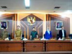 Bupati Batang Hari M.Fadhil Arief dan Wakil Bupati Batang Hari H. Bahktiar.S.P., menghadiri rapat paripurna Dewan Perwakilan Rakyat Daerah Kabupaten Batang Hari