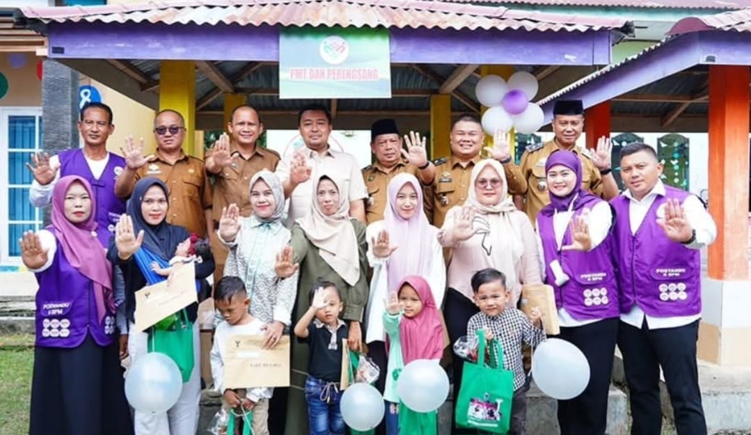 Pekan Gebyar Anak dan Orang Tua Tingkat Kabupaten Batang Hari di Posyandu Melati Desa Aro.