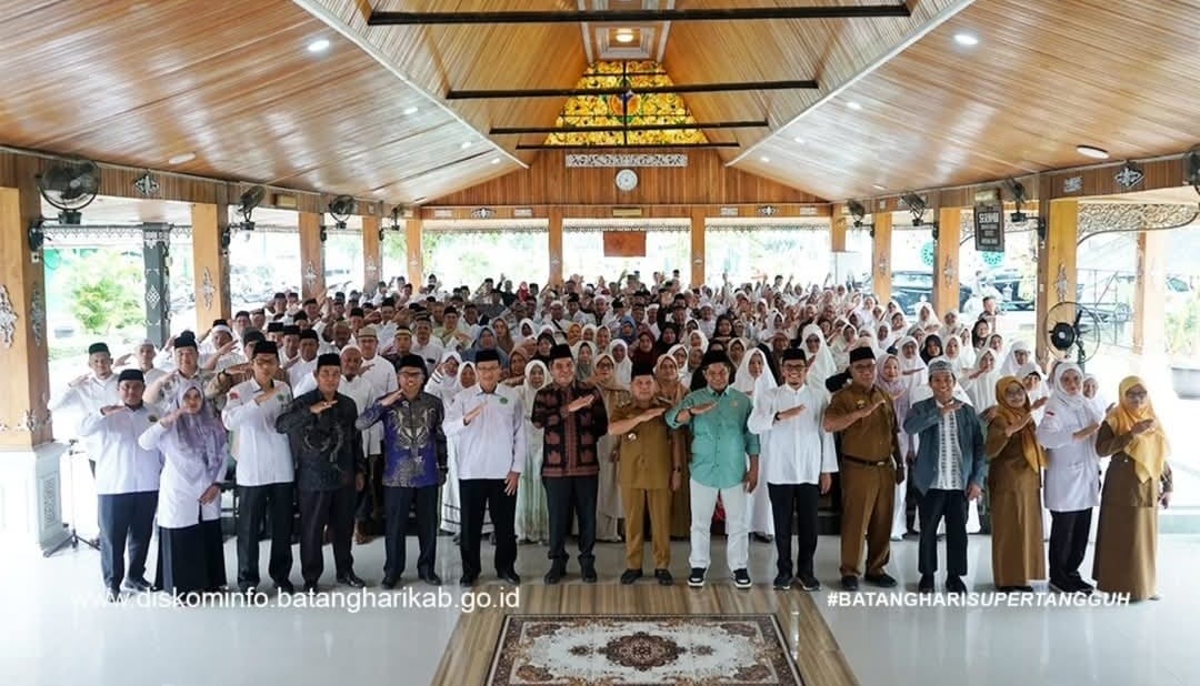 WhatsApp Image 2026-02-04 at 22.22.13 Bimbingan Manasik Haji Bagi Jama'ah Calon Haji Kabupaten Batang Hari 1447 H / 2026 M