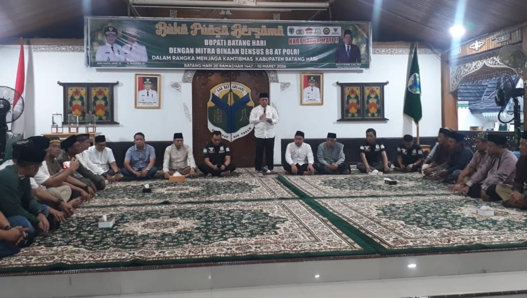 Pemerintah Kabupaten Batang Hari menggelar kegiatan buka puasa bersama dengan mitra binaan Densus 88 Anti Teror (AT) Polri.