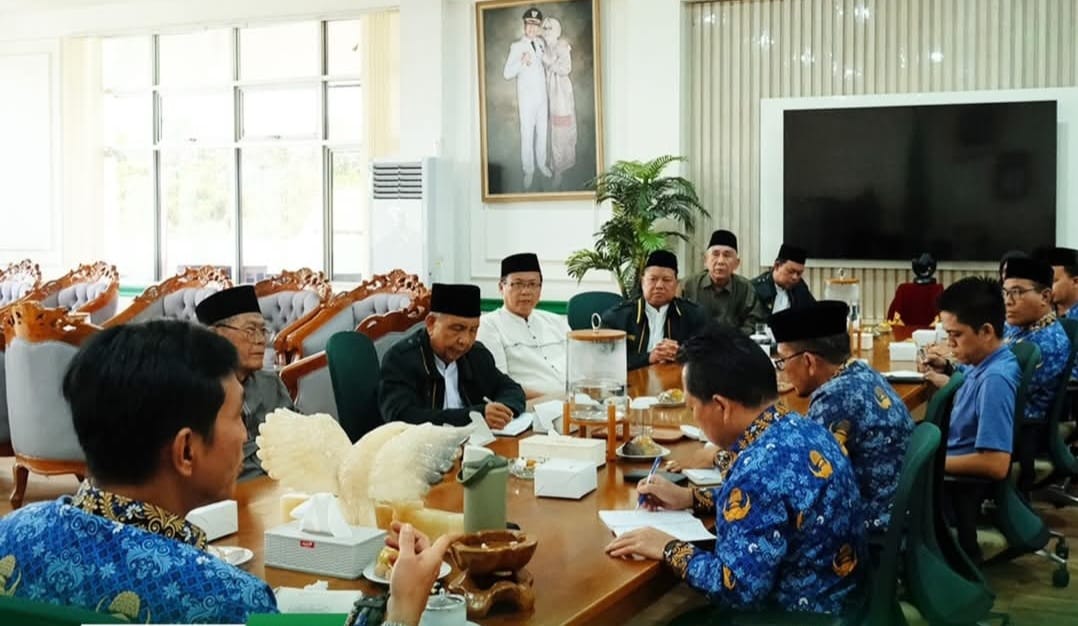 Bupati Batang Hari, Mhd. Fadhil Arief, menerima audiensi jajaran pengurus Majelis Ulama Indonesia (MUI) Kabupaten Batang Hari