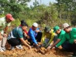 aksi gotong royong dan penanaman pohon di Tempat Pemakaman Umum (TPU) Pemda