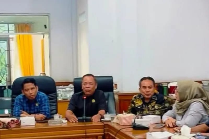 Dewan Perwakilan Rakyat Daerah (DPRD) Kabupaten Batang Hari menerima kunjungan kerja (Kunker) dari DPRD Kabupaten Lampung Selatan
