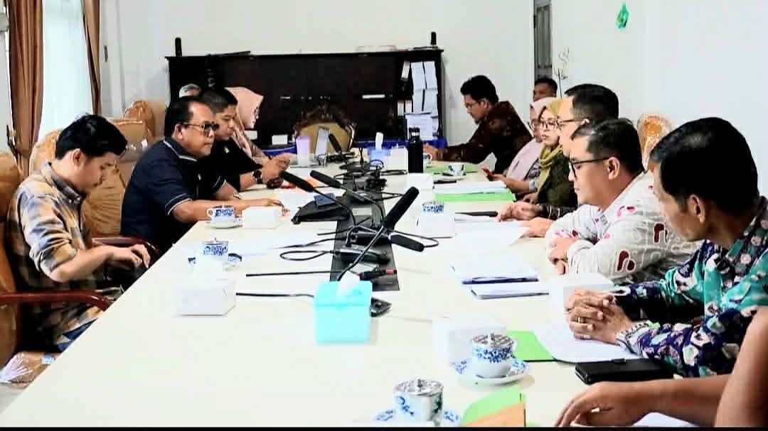 WhatsApp Image 2026-05-19 at 16.09.40 Dewan Perwakilan Rakyat Daerah (DPRD) Kabupaten Batang Hari menggelar Rapat Dengar Pendapat (RDP) gabungan antara Komisi I dan Komisi II