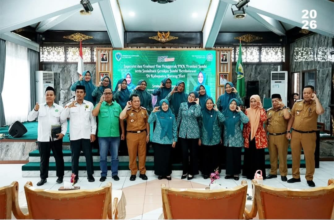 WhatsApp Image 2026-05-27 at 20.11.36 Ketua Tim Penggerak Pemberdayaan dan Kesejahteraan Keluarga (TP-PKK) Provinsi Jambi, Ny. Hj. Hesnidar Haris, S.E., melakukan kunjungan kerja ke Kabupaten Batang Hari