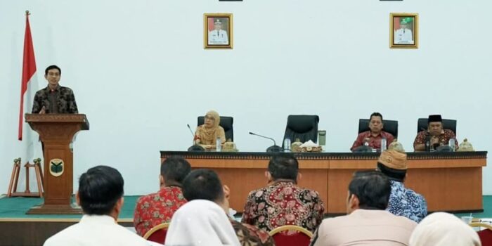 Bupati Batang Hari, Mhd. Fadhil Arief,