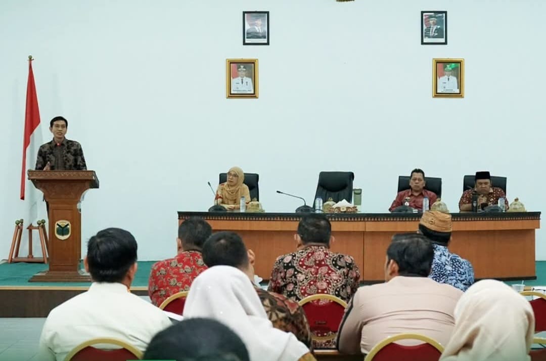 Bupati Batang Hari, Mhd. Fadhil Arief,