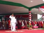 Bupati Batang Hari, Mhd Fadhil Arief, bertindak langsung sebagai Inspektur Upacara HUT ke-81 RI di Alun-Alun Kota Muara Bulian.
