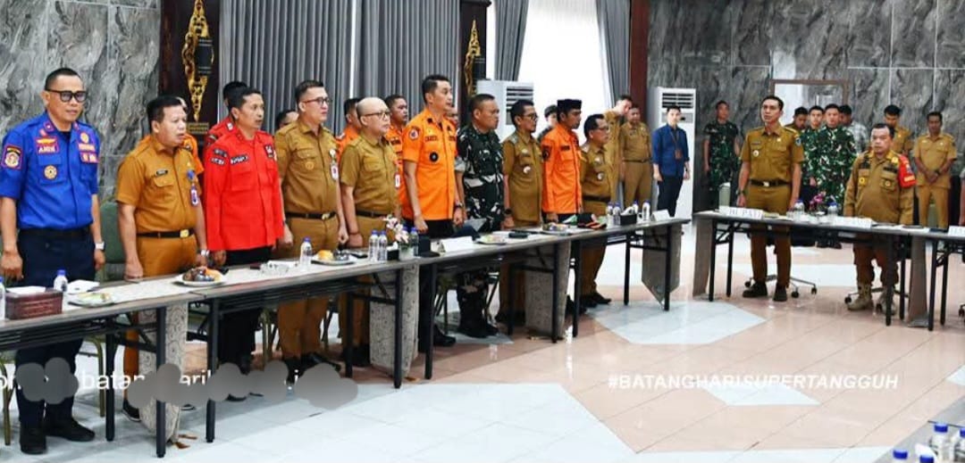 Gubernur Jambi Al Haris melakukan kunjungan kerja dalam rangka monitoring dan evaluasi penanganan Karhutla lintas wilayah Kabupaten Batang Hari - Kabupaten Tebo.