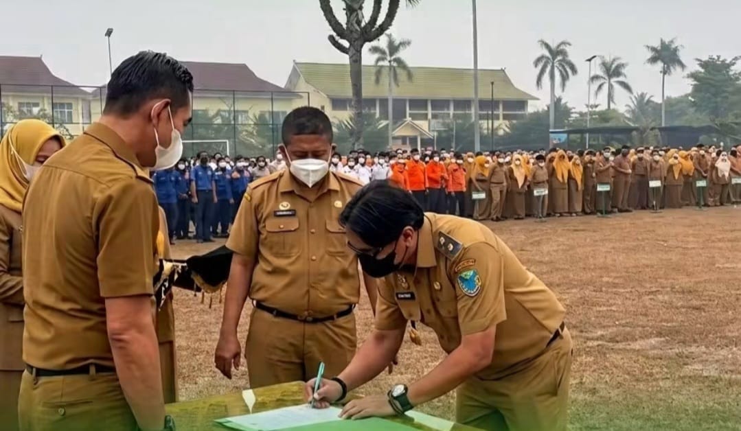 WhatsApp Image 2026-09-14 at 19.49.44 Bupati Batang Hari Mhd. Fadhil Arief bertindak sebagai pembina upacara pada Peringatan Hari Olahraga Nasional (Haornas) ke-43 tingkat Kabupaten Batang Hari 2026.