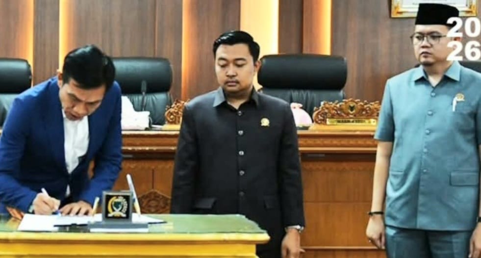 Penandatanganan Nota Kesepakatan Rancangan Peraturan Daerah (Ranperda) terhadap Perubahan Anggaran Pendapatan dan Belanja Daerah (APBD) Tahun Anggaran 2026.