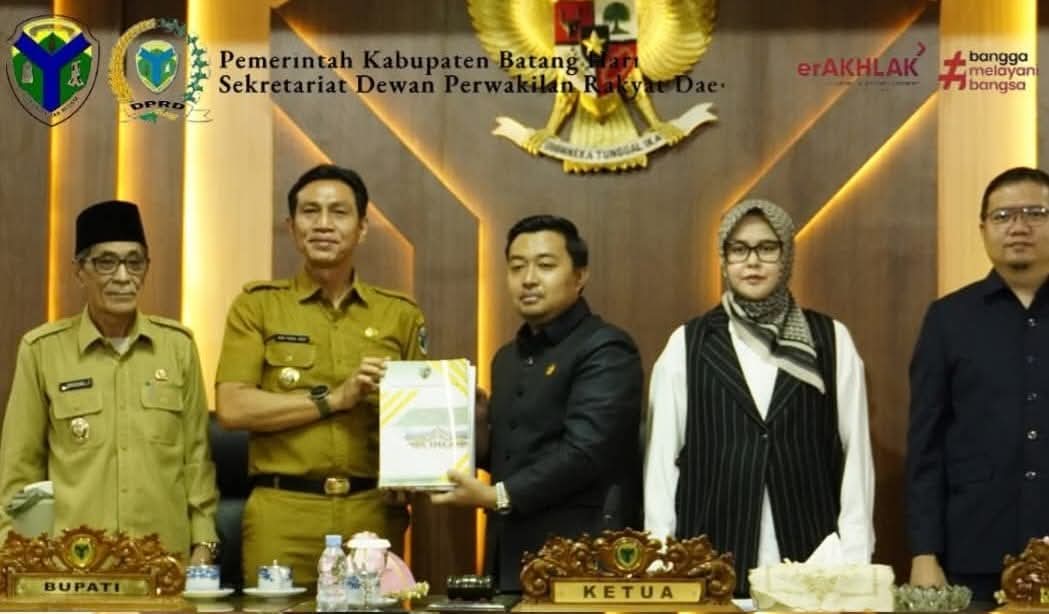 WhatsApp Image 2026-10-05 at 18.42.49 penyampaian Nota Pengantar Rancangan Kebijakan Umum Anggaran (KUA) serta Rancangan Prioritas dan Plafon Anggaran Sementara (PPAS) Anggaran Pendapatan dan Belanja Daerah (APBD) Tahun Anggaran 2027