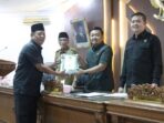 WhatsApp Image 2026-10-05 at 18.45.16 Rapat Paripurna dalam rangka penyampaian Nota Pengantar bagi 3 (tiga) Rancangan Peraturan Daerah (Ranperda) Kabupaten Batang Hari Tahun Anggaran 2026