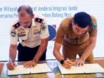 Bupati Batang Hari, Mhd. Fadhil Arief, menghadiri sekaligus melakukan penandatanganan Kesepakatan Bersama dengan Kantor Wilayah Direktorat Jenderal Imigrasi Jambi