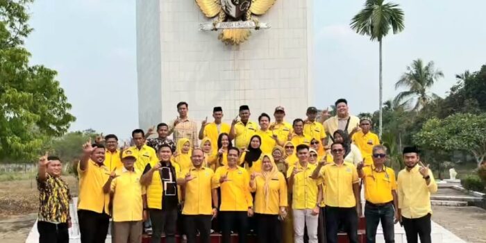 Dewan Pimpinan Daerah (DPD) II Partai Golongan Karya (Golkar) Kabupaten Batang Hari peringati Hari Ulang Tahun (HUT) ke-62 Partai Golkar.