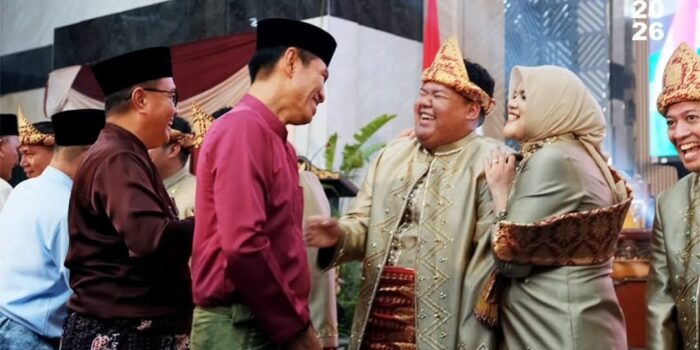 Bupati Batang Hari, Mhd. Fadhil Arief, menghadiri Rapat Paripurna Dewan Perwakilan Rakyat Daerah (DPRD) Kabupaten Tanjung Jabung Timur