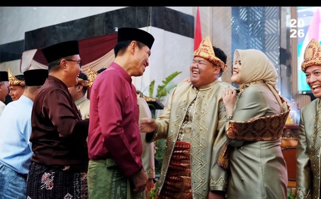Bupati Batang Hari, Mhd. Fadhil Arief, menghadiri Rapat Paripurna Dewan Perwakilan Rakyat Daerah (DPRD) Kabupaten Tanjung Jabung Timur