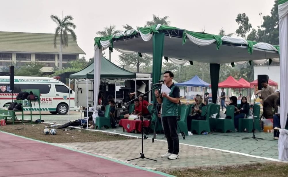 pembukaan turnamen Fun Football Pers Se-Provinsi Jambi